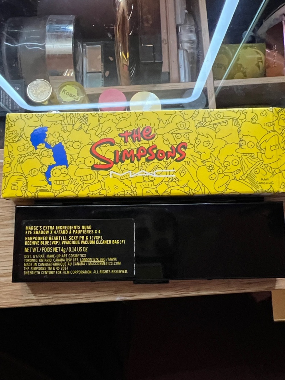 MAC Cosmetics x The Simpsons Eyeshadow Palette - Yellow & Blue - Picture 3 of 4